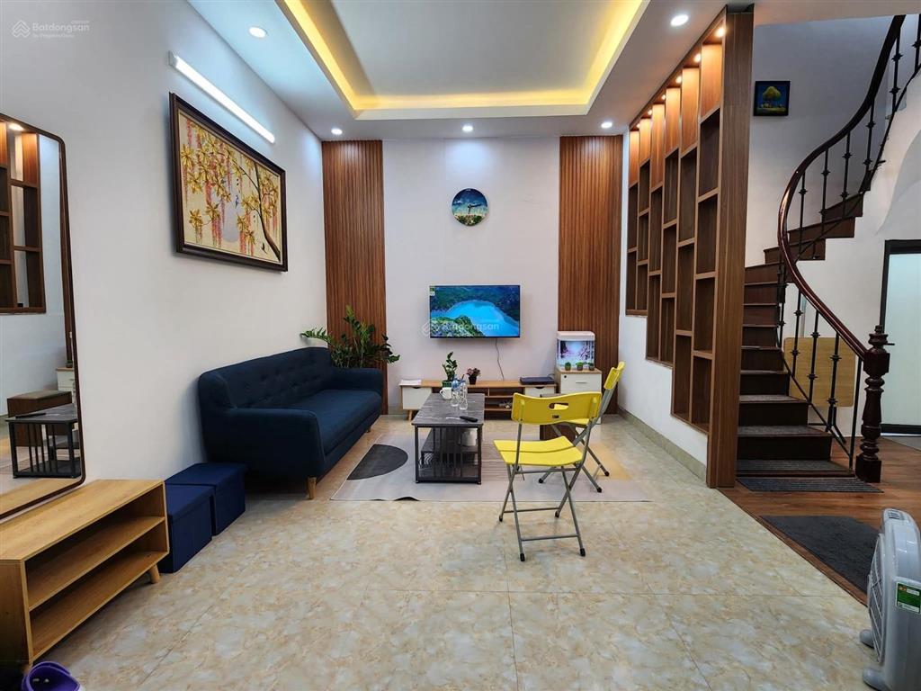 Hiếm! đội cấn, ngõ 3 gác tránh, 30m ô tô tránh, 2 thoáng vĩnh viễn, sân xe, ở ngay, 39.8m2*5t