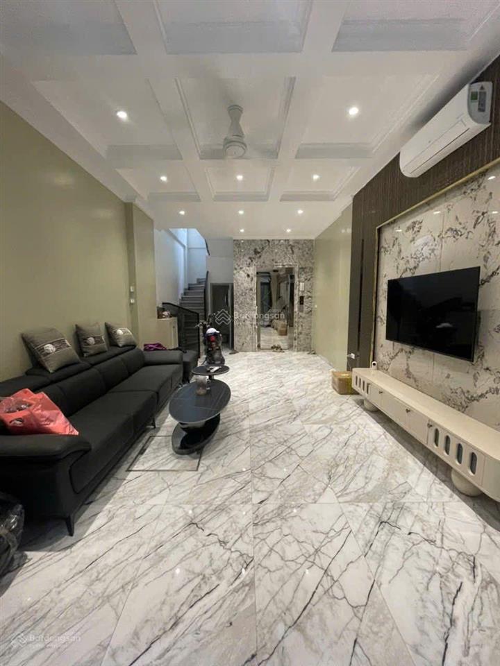 Nguyễn khánh toàn, nhà mới, tháng máy, ngõ 3 gác, 40m ô tô đỗ, 2 thoáng, mới ở ngay, 46m2*7t