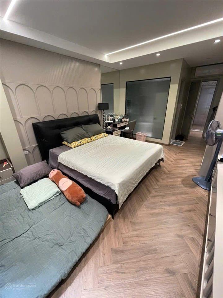 Nguyễn khánh toàn, nhà mới, tháng máy, ngõ 3 gác, 40m ô tô đỗ, 2 thoáng, mới ở ngay, 46m2*7t