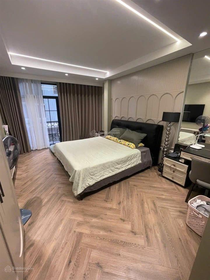 Nguyễn khánh toàn, nhà mới, tháng máy, ngõ 3 gác, 40m ô tô đỗ, 2 thoáng, mới ở ngay, 46m2*7t