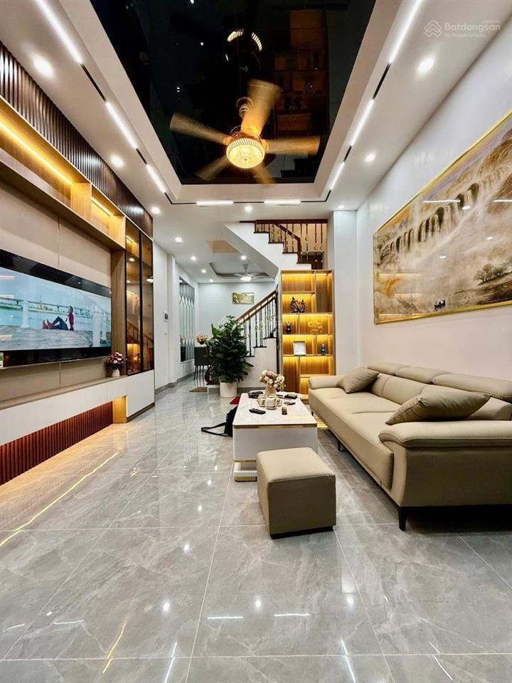 Vô cùng hiếm! lạc long quân, ngõ ô tô, 50m ô tô đỗ, 2 thoáng, gần phố, mới ở ngay, 38m2*5t