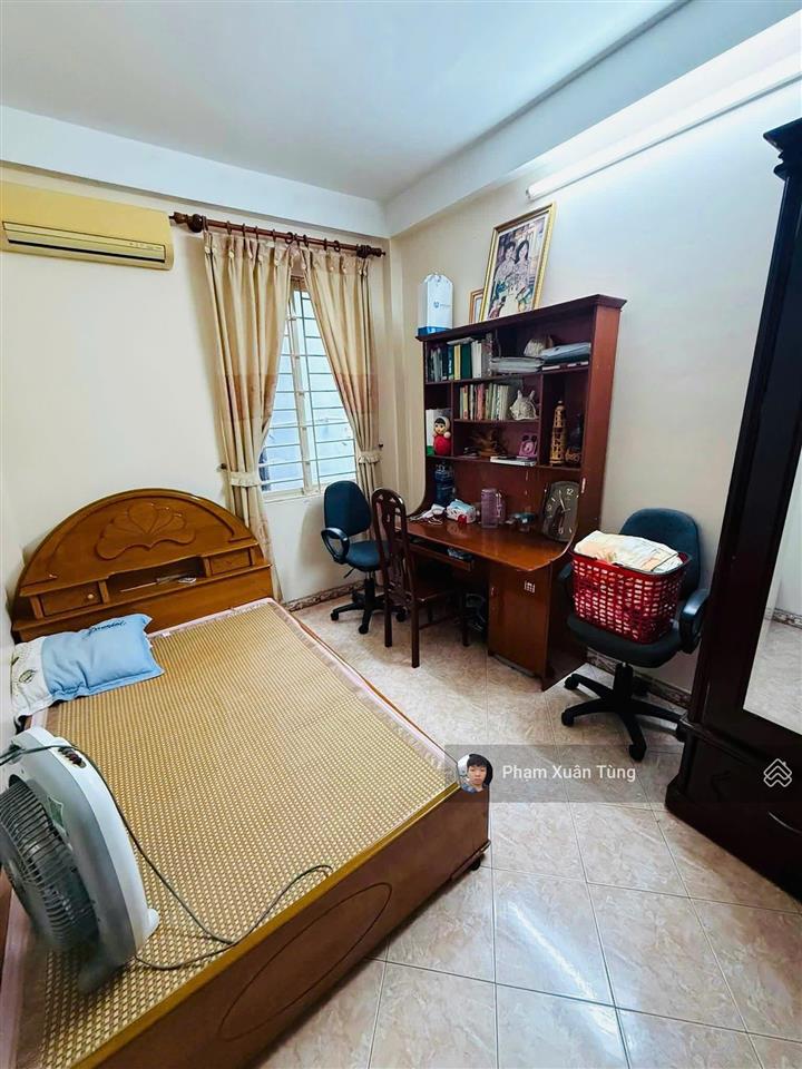 Quá hời! lô góc 2 mặt ngõ cầu giấy, thông tứ tung, cách ô tô tránh 35m, xây kcbt, đủ đồ, 37m2*5t