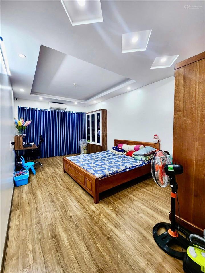 Có 1 0 2! lô góc ngọc khánh, nhà đẹp thang máy xịn sò, ngõ 3 gác thông, vài chục m ra phố, 43m2*6t