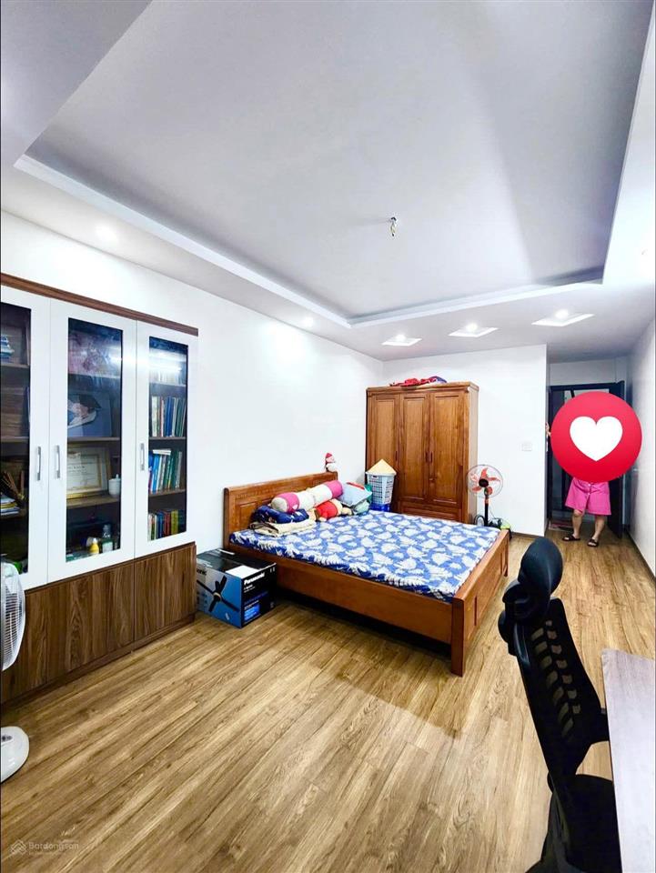Có 1 0 2! lô góc ngọc khánh, nhà đẹp thang máy xịn sò, ngõ 3 gác thông, vài chục m ra phố, 43m2*6t