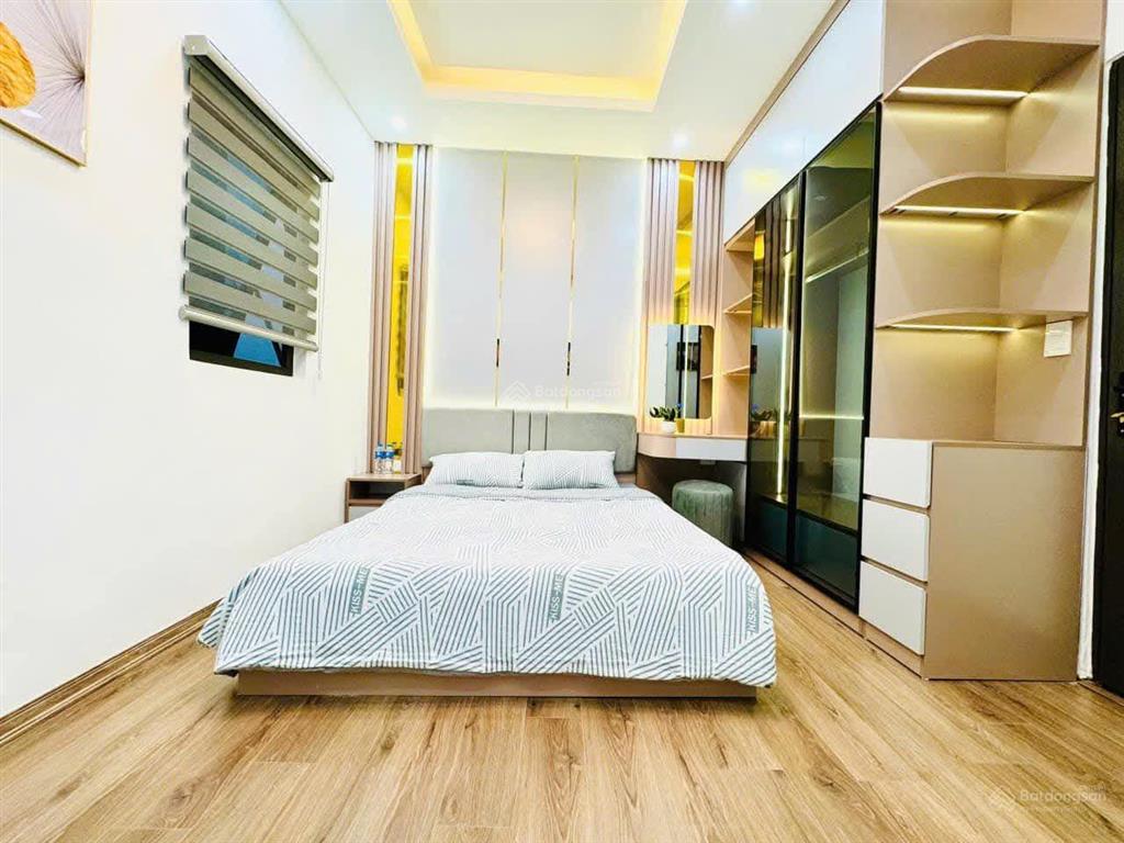 Bán gấp! đội cấn, ngõ 3 gác tránh, trước nhà thoáng, 40 ra phố, tặng nt, ở ngay, 39.5m2*5t