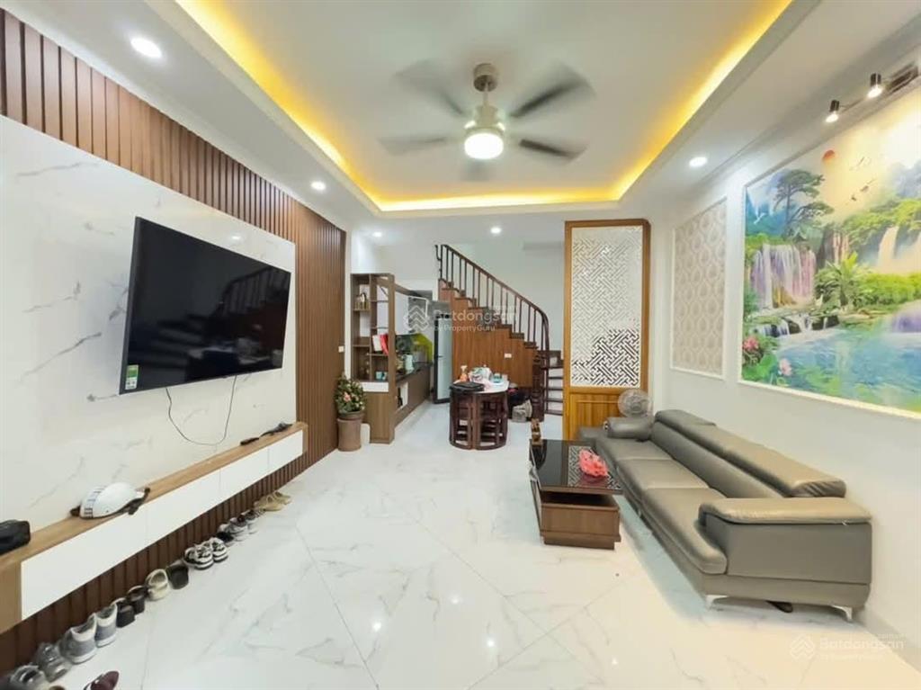 Giảm 500tr! kim mã, 45m ra phố, ngõ thông, xe 3 gác tránh, tặng nt, 2 thoáng, mới ở ngay, 39m2*5t