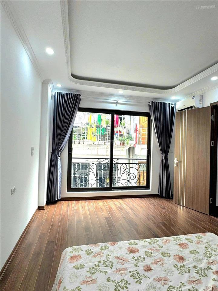 Hàng kịch độc! lạc long quân, ngõ 3 gác, thang máy nhà mới, 2 thoáng, gần phố, ở ngay, 43m2*6t