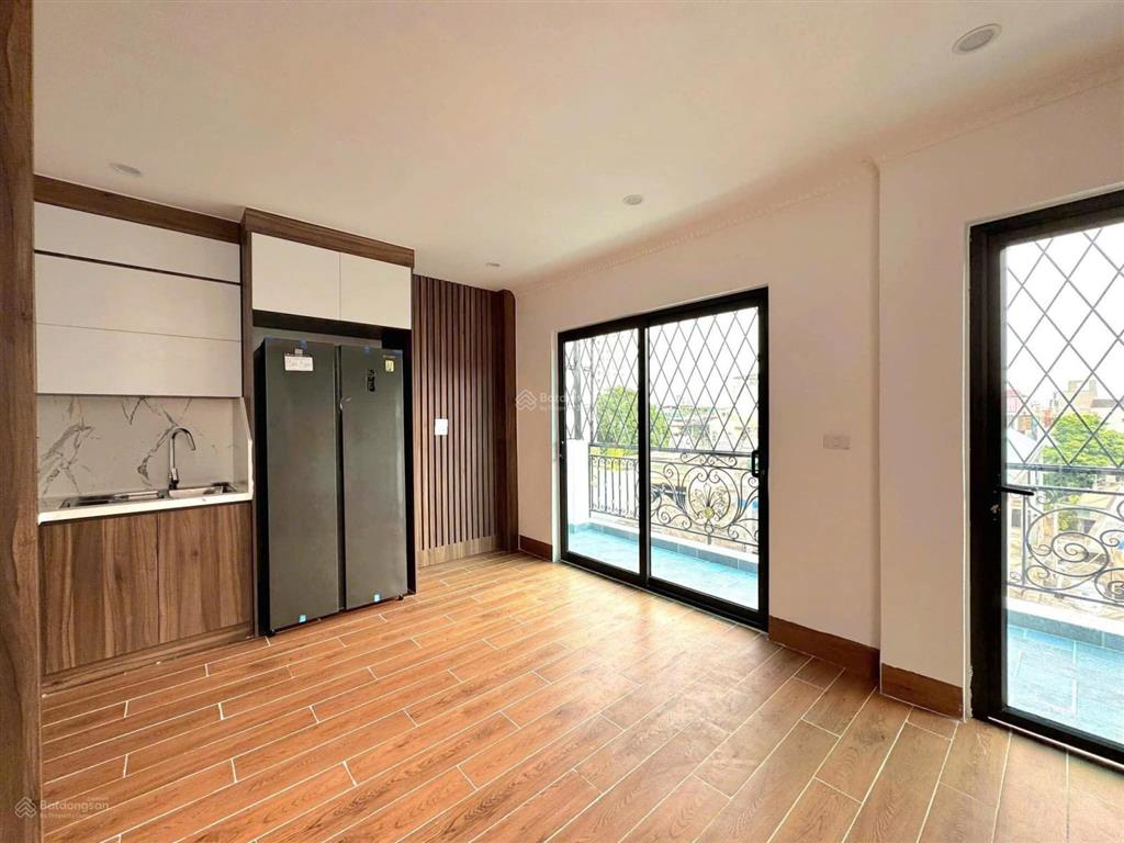 Hàng kịch độc! lạc long quân, ngõ 3 gác, thang máy nhà mới, 2 thoáng, gần phố, ở ngay, 43m2*6t