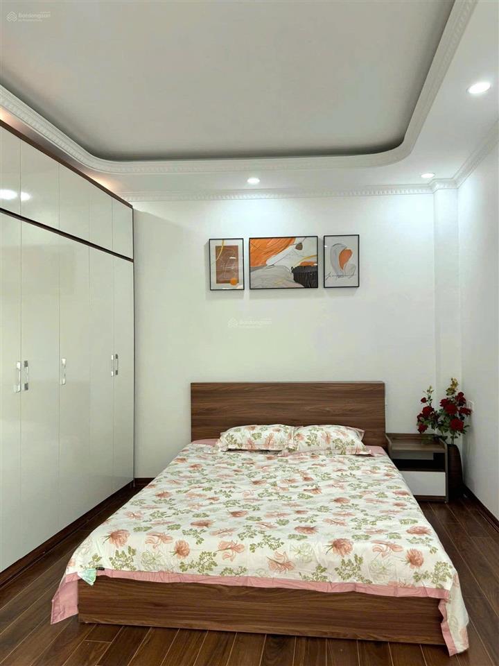 Hàng kịch độc! lạc long quân, ngõ 3 gác, thang máy nhà mới, 2 thoáng, gần phố, ở ngay, 43m2*6t