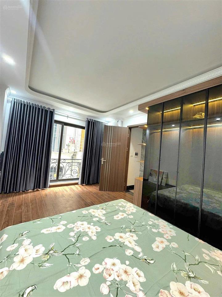 Hàng kịch độc! lạc long quân, ngõ 3 gác, thang máy nhà mới, 2 thoáng, gần phố, ở ngay, 43m2*6t