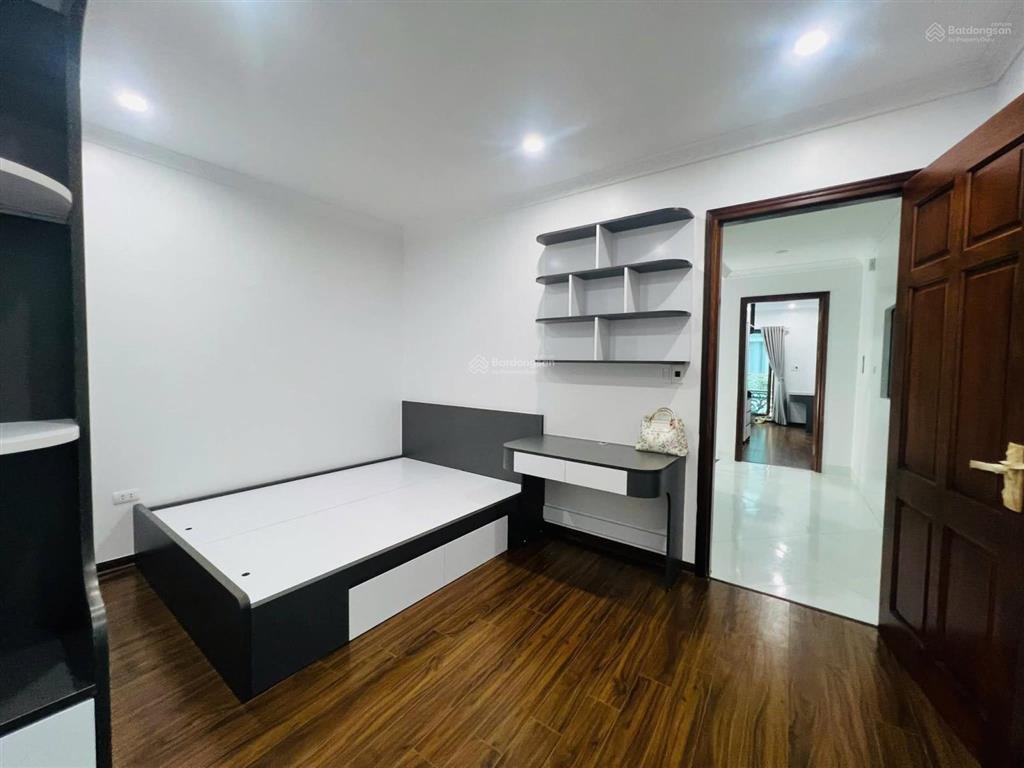 Đỉnh cao! cầu giấy, xây mới thang máy, ở luôn, ngõ ô tô, 40m ô tô tránh, 2 thoáng, tặng nt, 50m2*6t