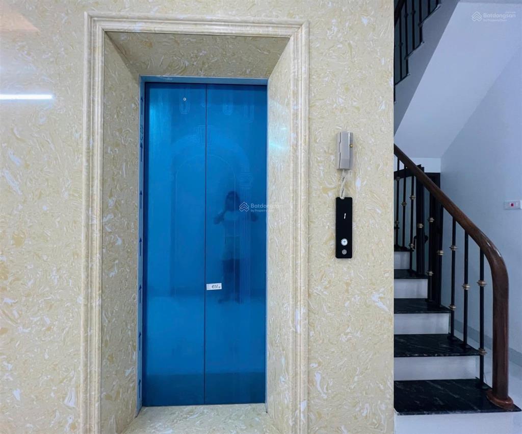 Đỉnh cao! cầu giấy, xây mới thang máy, ở luôn, ngõ ô tô, 40m ô tô tránh, 2 thoáng, tặng nt, 50m2*6t