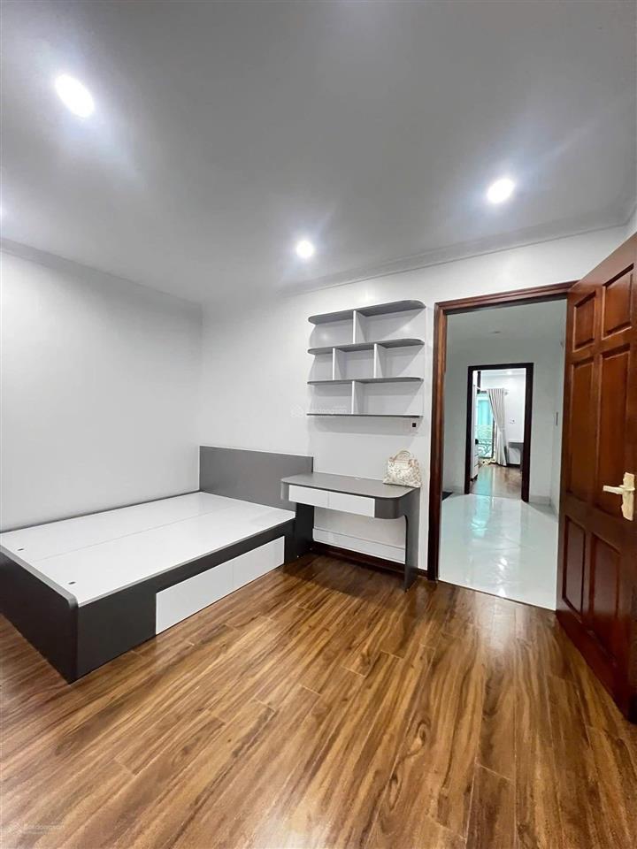 Đỉnh cao! cầu giấy, xây mới thang máy, ở luôn, ngõ ô tô, 40m ô tô tránh, 2 thoáng, tặng nt, 50m2*6t