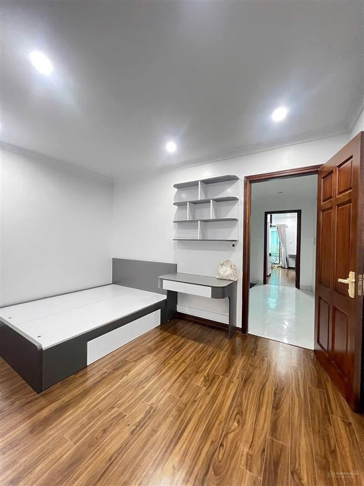Đỉnh cao! cầu giấy, xây mới thang máy, ở luôn, ngõ ô tô, 40m ô tô tránh, 2 thoáng, tặng nt, 50m2*6t