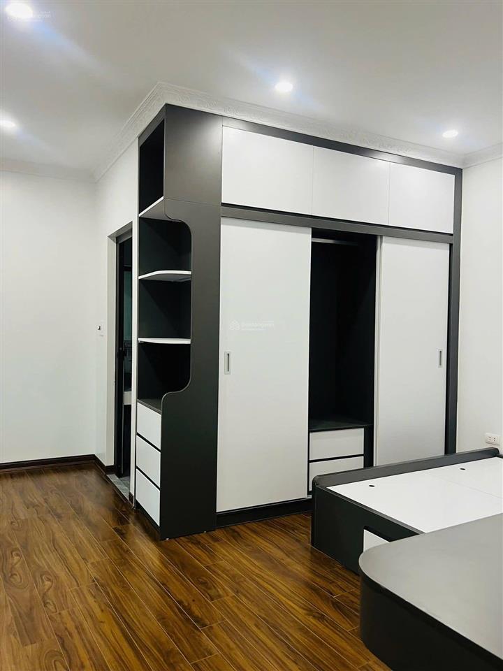 Đỉnh cao! cầu giấy, xây mới thang máy, ở luôn, ngõ ô tô, 40m ô tô tránh, 2 thoáng, tặng nt, 50m2*6t
