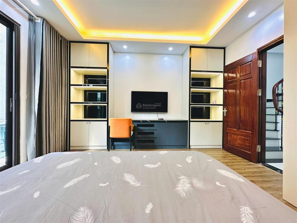 Hoàng quốc việt, nhà đẹp ở luôn, dân xây, ngõ ô tô, 25m ô tô tránh, gần phố, 41m2*5t