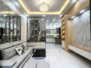 Bán gấp! cầu giấy, ngõ 3 gác tránh, thông tứ tung, gần phố, thoáng, sân xe, 41.6m2*5t