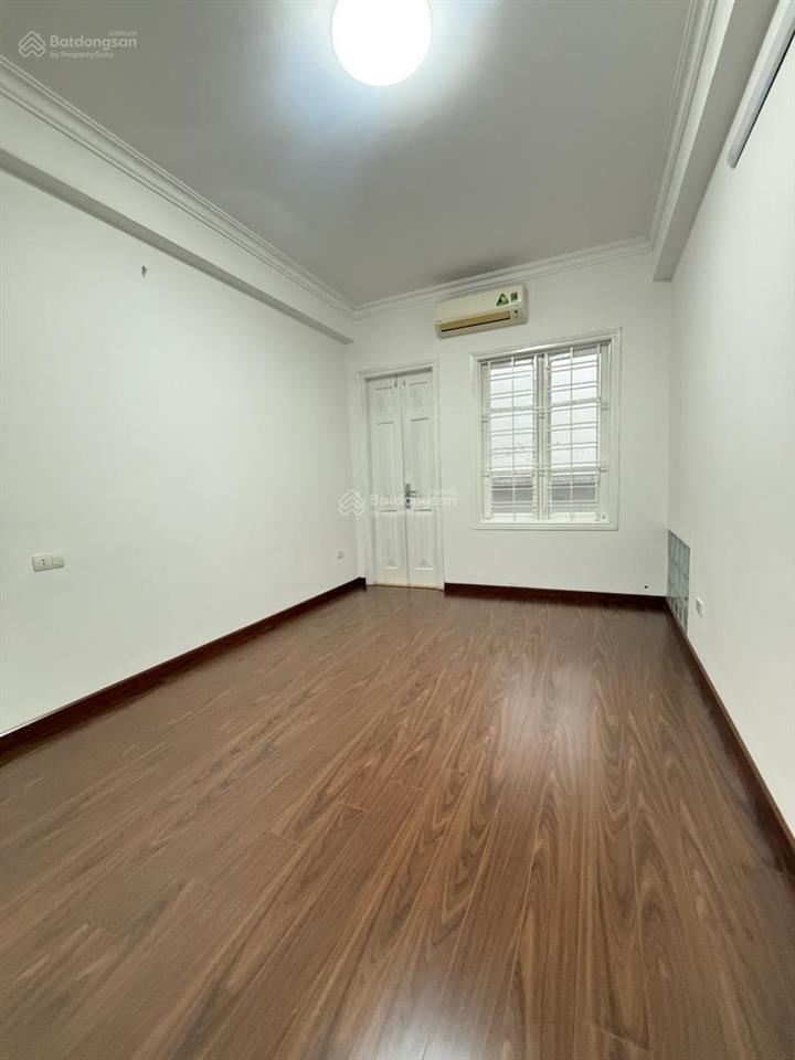 Bán gấp! quan hoa, dân xây chắc chắn, ngõ 3 gác tránh, gần phố, thoáng, đẹp phân khúc, 40m2*5t