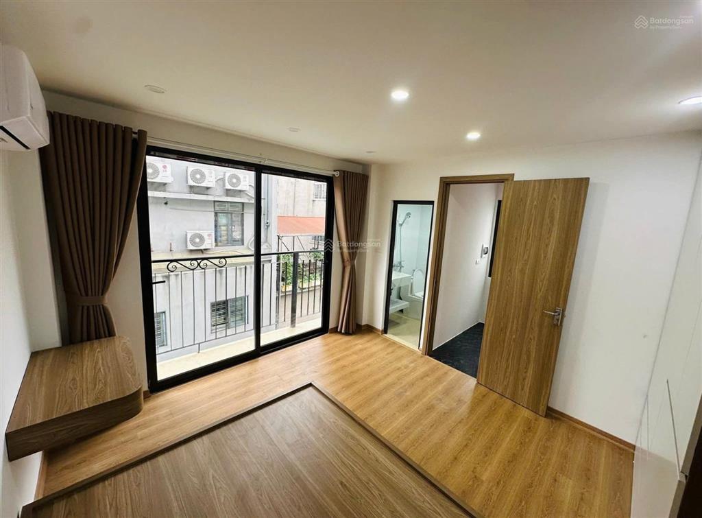 Ngọc khánh, nhà đẹp thang máy xịn sò, ngõ 3 gác thông, 10m ra ô tô, mới ở ngay, 42m2*6t