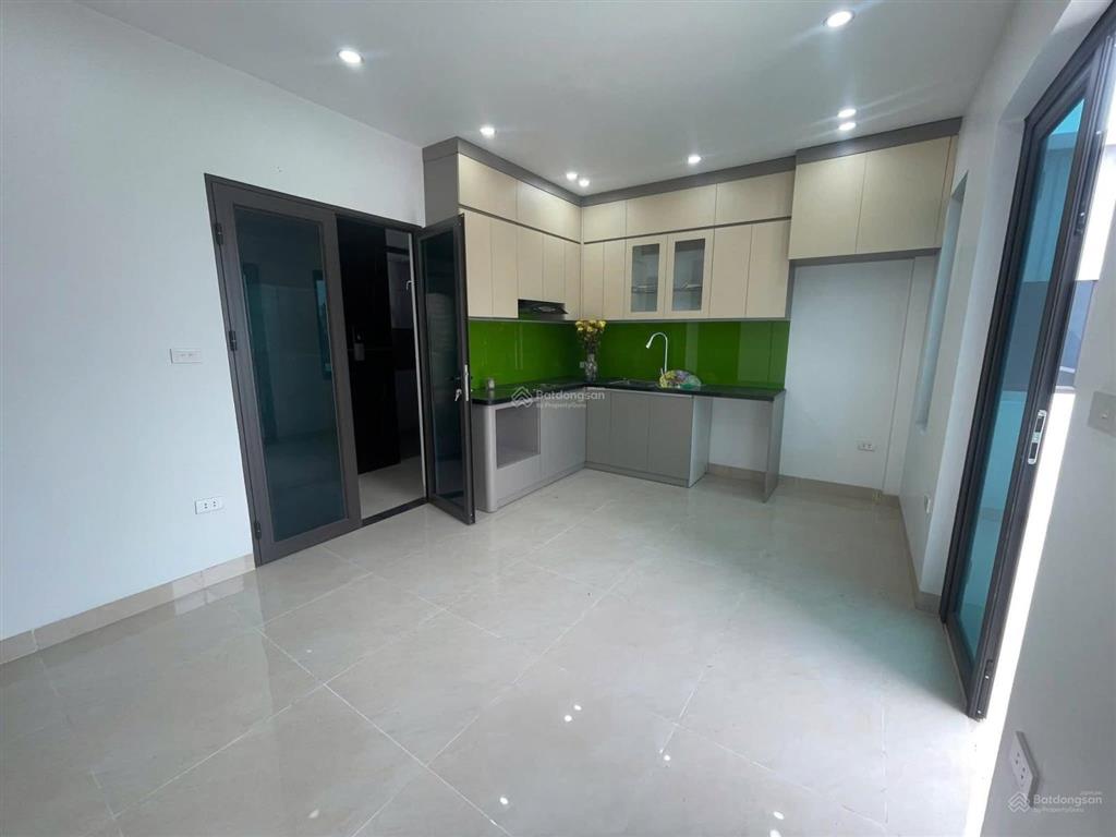 Ngọc khánh, nhà đẹp thang máy xịn sò, ngõ 3 gác thông, 10m ra ô tô, mới ở ngay, 42m2*6t