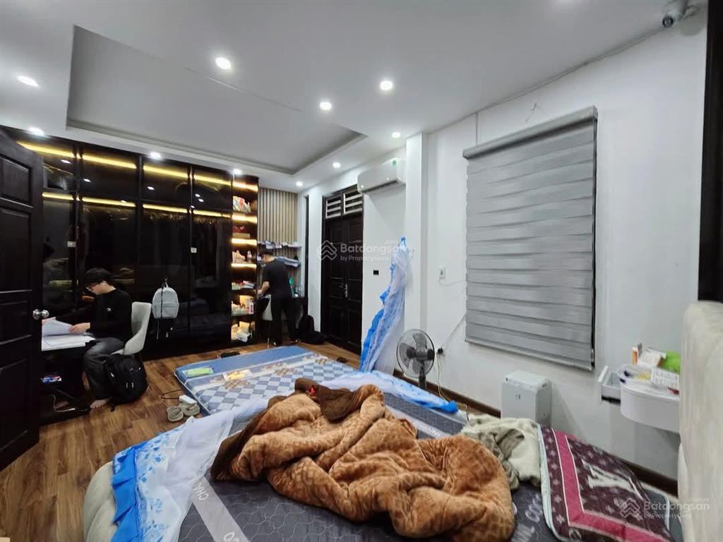 Bán nhà đội cấn, ở luôn, dân xây chắc chắn, gần ô tô, gần phố, ngõ nông, 48m2*5 tầng