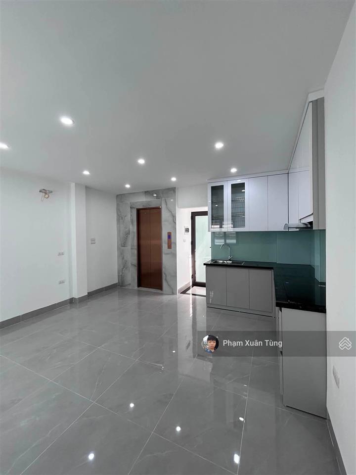 Cắt lỗ! quan hoa  cầu giấy, nhà đẹp, ngõ thông 3 gác tránh, 60m ra phố, thoáng, sân xe, 40m2