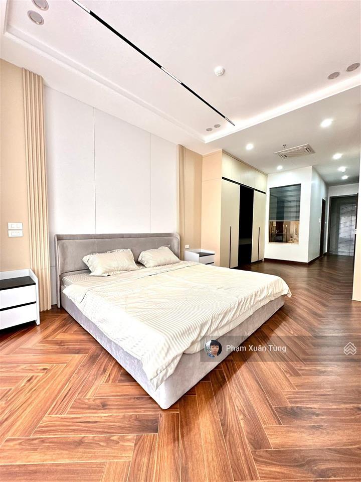 Tt cầu giấy, nhà mới thang máy, xây chắc chắn, 40m ôtô đỗ, qh ổn định, gần phố, 2 thoáng, 45m2