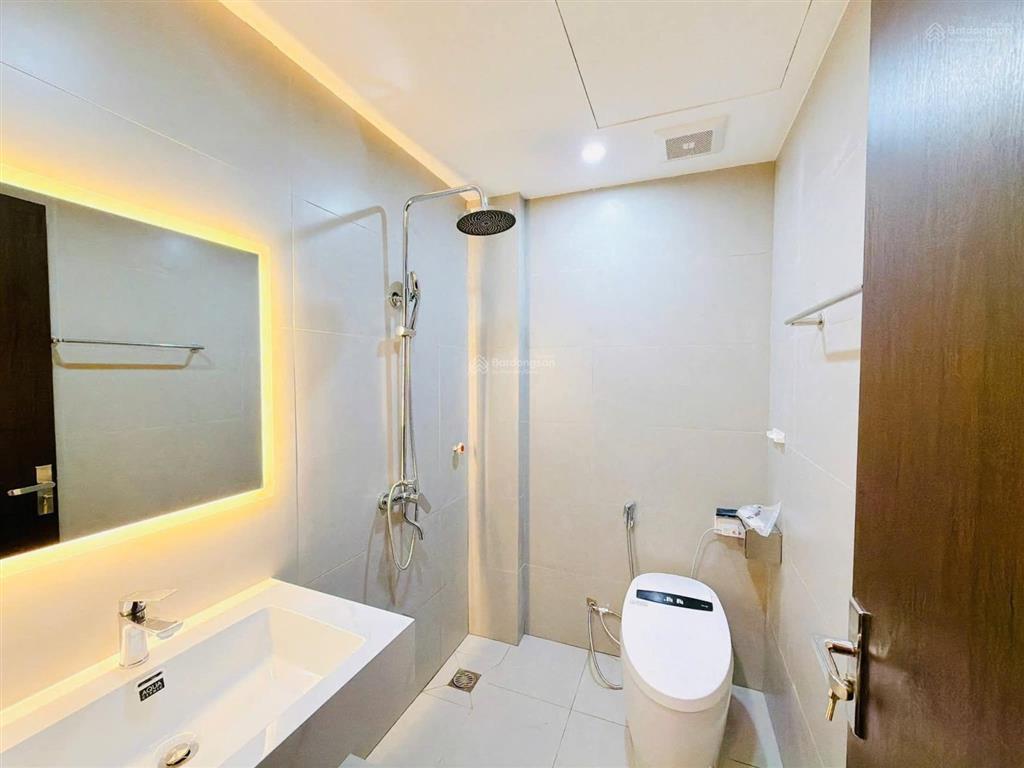 Võ chí công  lạc long quân, thang máy mới đẹp ở luôn, ngõ ô tô, 40m ô tô tránh, 2 thoáng, 45m2*6t