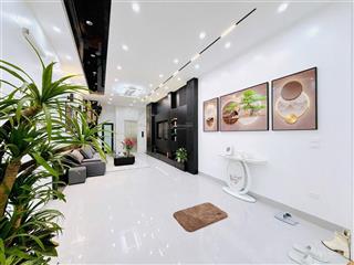 Võ chí công  lạc long quân, thang máy mới đẹp ở luôn, ngõ ô tô, 40m ô tô tránh, 2 thoáng, 45m2*6t
