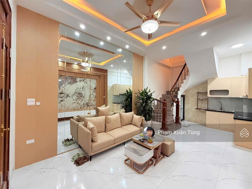 Nguyễn văn huyên, dân xây chắc chắn, ngõ 3 gác thông, 50m ra phố, thoáng, sổ cc, qh ổn định, 38m2