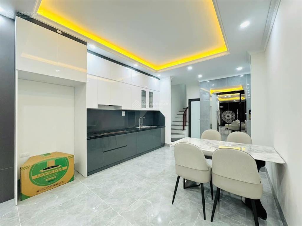 Phố víp nhà đẹp! liễu giai, thang máy, ngõ 3 gác, thông tứ tung, 50m ra phố, ở ngay, 39.4m2*6t