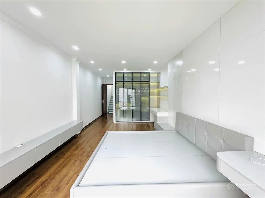 Phố víp nhà đẹp! liễu giai, thang máy, ngõ 3 gác, thông tứ tung, 50m ra phố, ở ngay, 39.4m2*6t