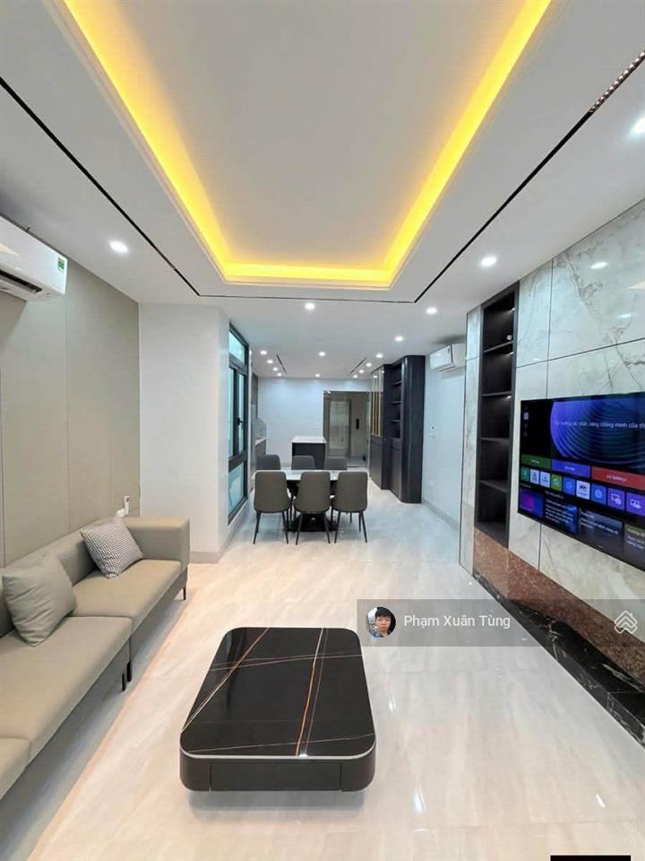 Bán nhà trần thái tông, thang máy, xây chắc chắn, ngõ 3 gác tránh, vài chục m ra phố, 2 thoáng