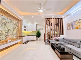 Giảng võ, nhà đẹp ở luôn, ngõ 3 gác thông, 40m ra phố, tặng nt, 38m2*5t