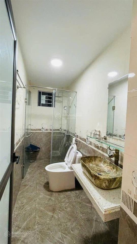 Siêu vip! hoàng quốc việt, dân xây chắc chắn, ngõ 3 gác tránh, 50m ô tô đỗ, còn mới ở ngay, 41m2*5t
