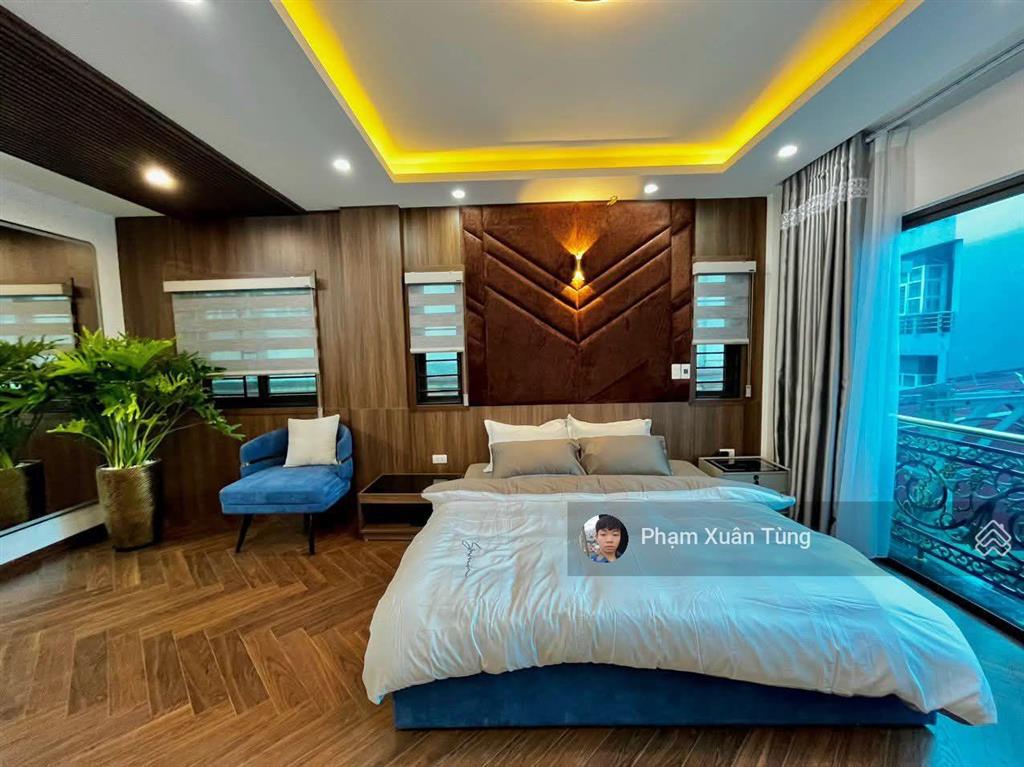Chủ giảm sâu! trung tâm cầu giấy, nhà xây mới, thang máy, thoáng trước sau, sổ đỏ đẹp, vị trí đẹp
