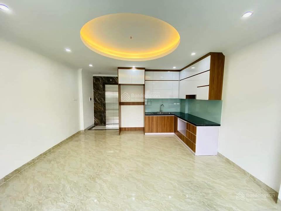 Hiếm! yên hòa, nhà mới keng thang máy, ngõ ô tô, 50m ô tô đỗ, 2 thoáng, mới ở ngay, 45m2*6t