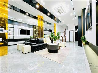 Hoàng quốc việt, nhà đẹp ở luôn, ngõ 3 gác tránh, 60m ra phố, thoáng, 39m2*5t