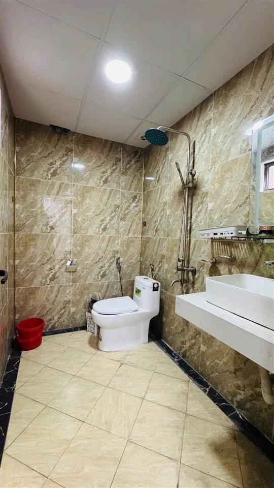 Nhà đẹp thang máy, 3 thoáng, 30m ôtô tránh, thông tư tung, giá tốt khu vực, lạc long quân, 46m2