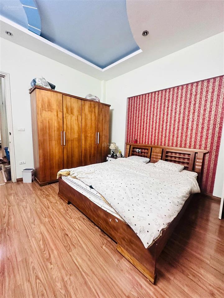 Có 102! lô góc ngọc khánh, dân xây chắc chắn, ngõ 3 gác thông, vài chục m ra phố, 44m2*4t