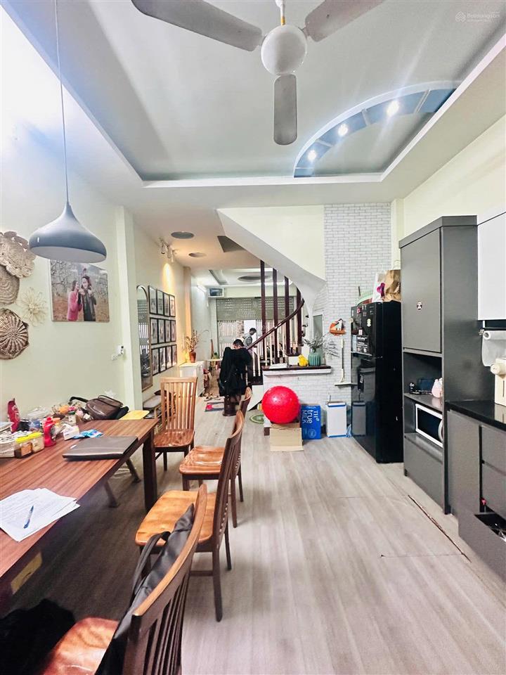 Có 102! lô góc ngọc khánh, dân xây chắc chắn, ngõ 3 gác thông, vài chục m ra phố, 44m2*4t
