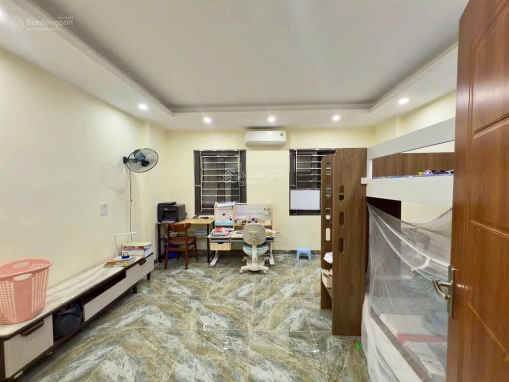 Thật không ảo! cầu giấy, nhà đẹp ở luôn, ngõ 3 gác tránh, 50m ô tô đỗ, tặng full nội thất, 38m2*5t