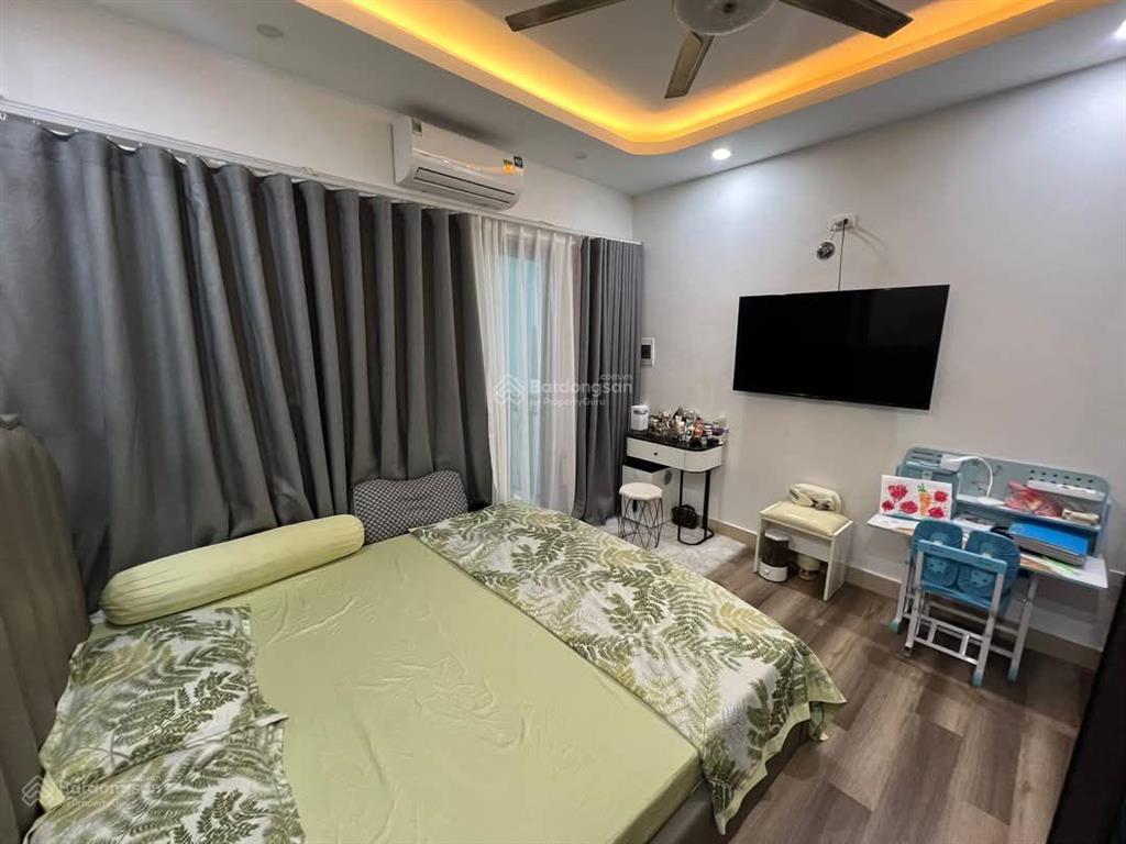 Bán nhanh! đội cấn, dân xây ở luôn khủng cột chắc chắn, ngõ 3 gác tránh, gần phố 2 thoáng, 39m2*5t