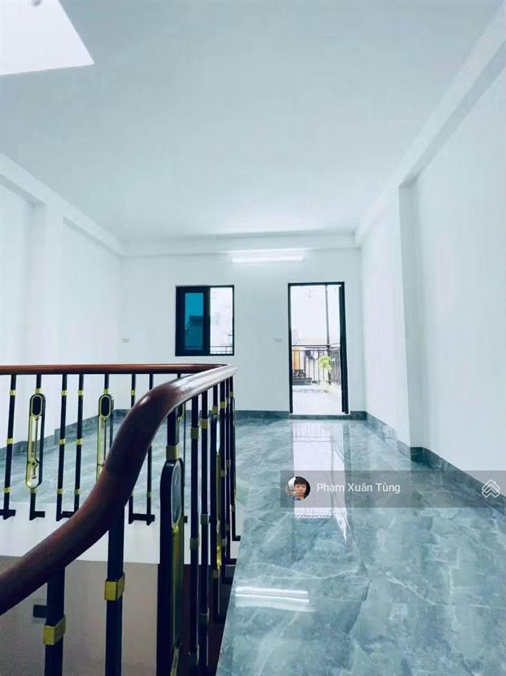 Cầu giấy, nhà đẹp ở luôn, ngõ ô tô, không qh, 50m ô tô tránh, gần phố, thoáng, sân xe, 37m2*5t