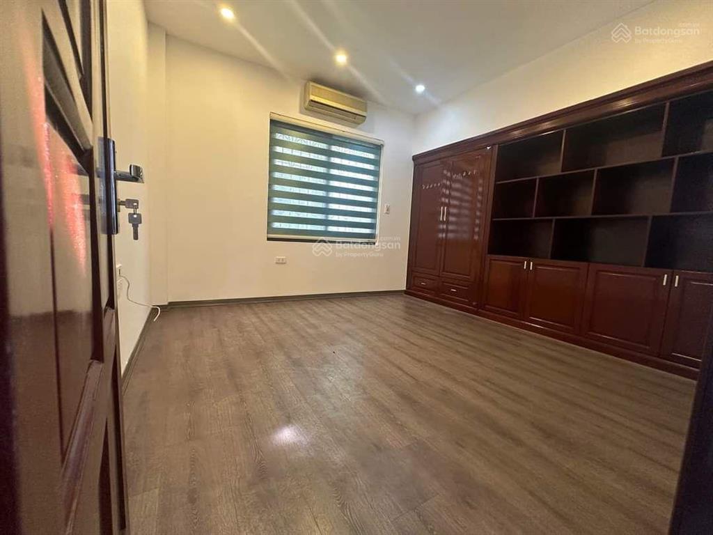 Bán gấp giá tốt! cầu giấy, ngõ ô tô tránh, 100m ra phố, btct chắc chắn, ở ngay, 41.5m2*5t