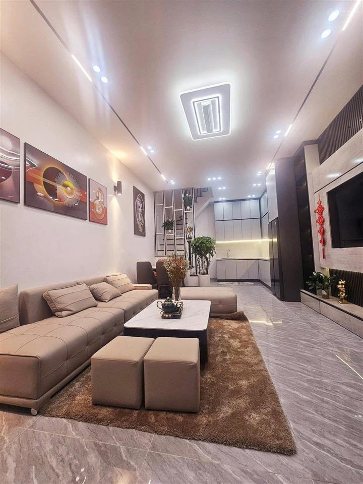 Kịch sàn! lạc long quân, ngõ ô tô, nhà đẹp ở luôn, 50m ô tô đỗ, 2 thoáng, 60m ra phố, 36m2*5t