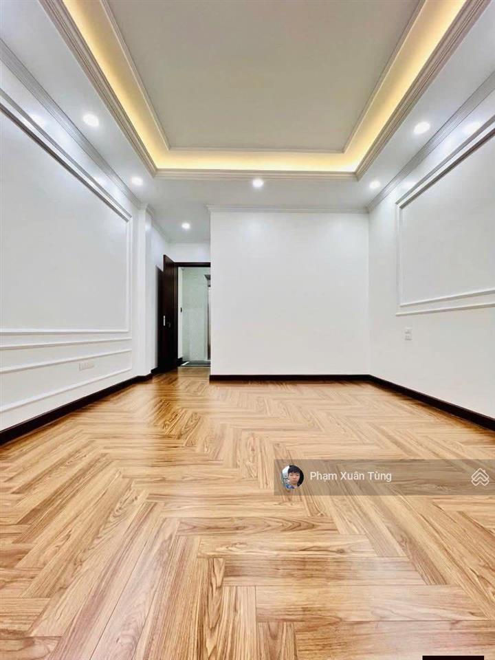 Tt cầu giấy, thang máy xây chắc chắn, ngõ thông, 60m ra ôtô tránh, 2 thoáng, mới đẹp ở luôn, 42m
