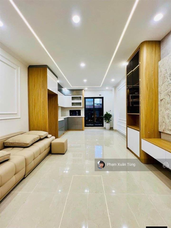 Tt cầu giấy, thang máy xây chắc chắn, ngõ thông, 60m ra ôtô tránh, 2 thoáng, mới đẹp ở luôn, 42m