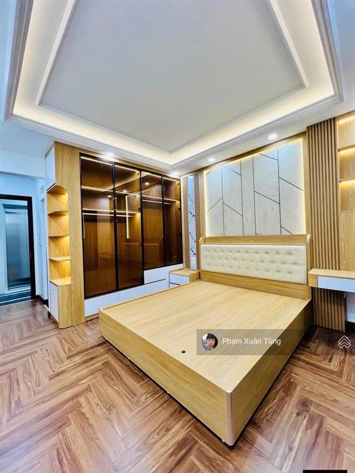 Tt cầu giấy, thang máy xây chắc chắn, ngõ thông, 60m ra ôtô tránh, 2 thoáng, mới đẹp ở luôn, 42m