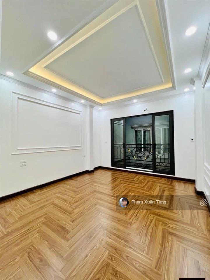 Tt cầu giấy, thang máy xây chắc chắn, ngõ thông, 60m ra ôtô tránh, 2 thoáng, mới đẹp ở luôn, 42m